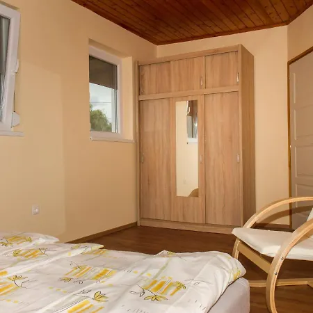 Hébergement de vacances In 19387 Balatonkeresztúr