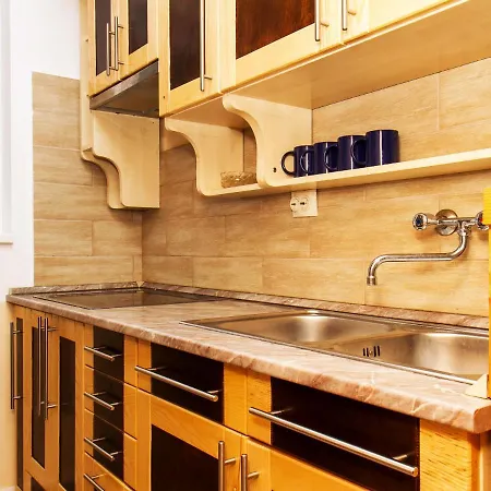 Hébergement de vacances In 19387 *