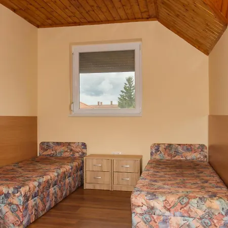 Hébergement de vacances In 19387