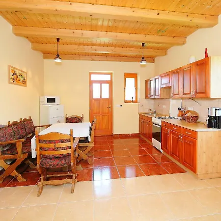 In 19387 Hébergement de vacances *