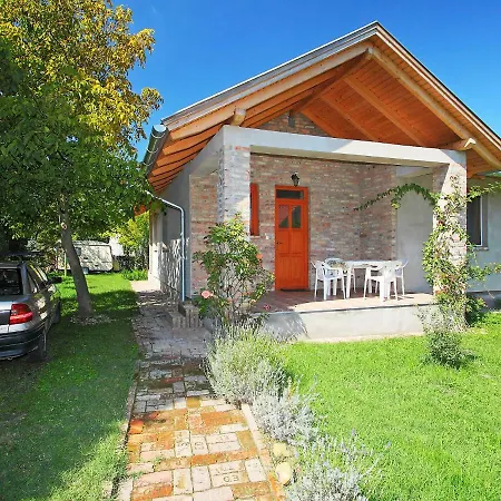 In 19387 Balatonkeresztúr